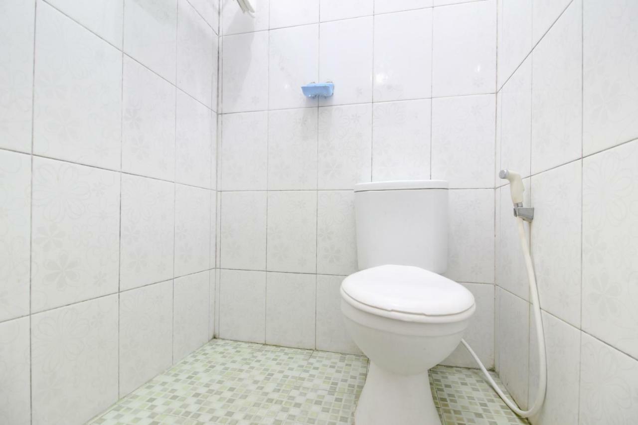 Reddoorz Near Rumah Sakit Condong Catur Maguwo Exteriör bild