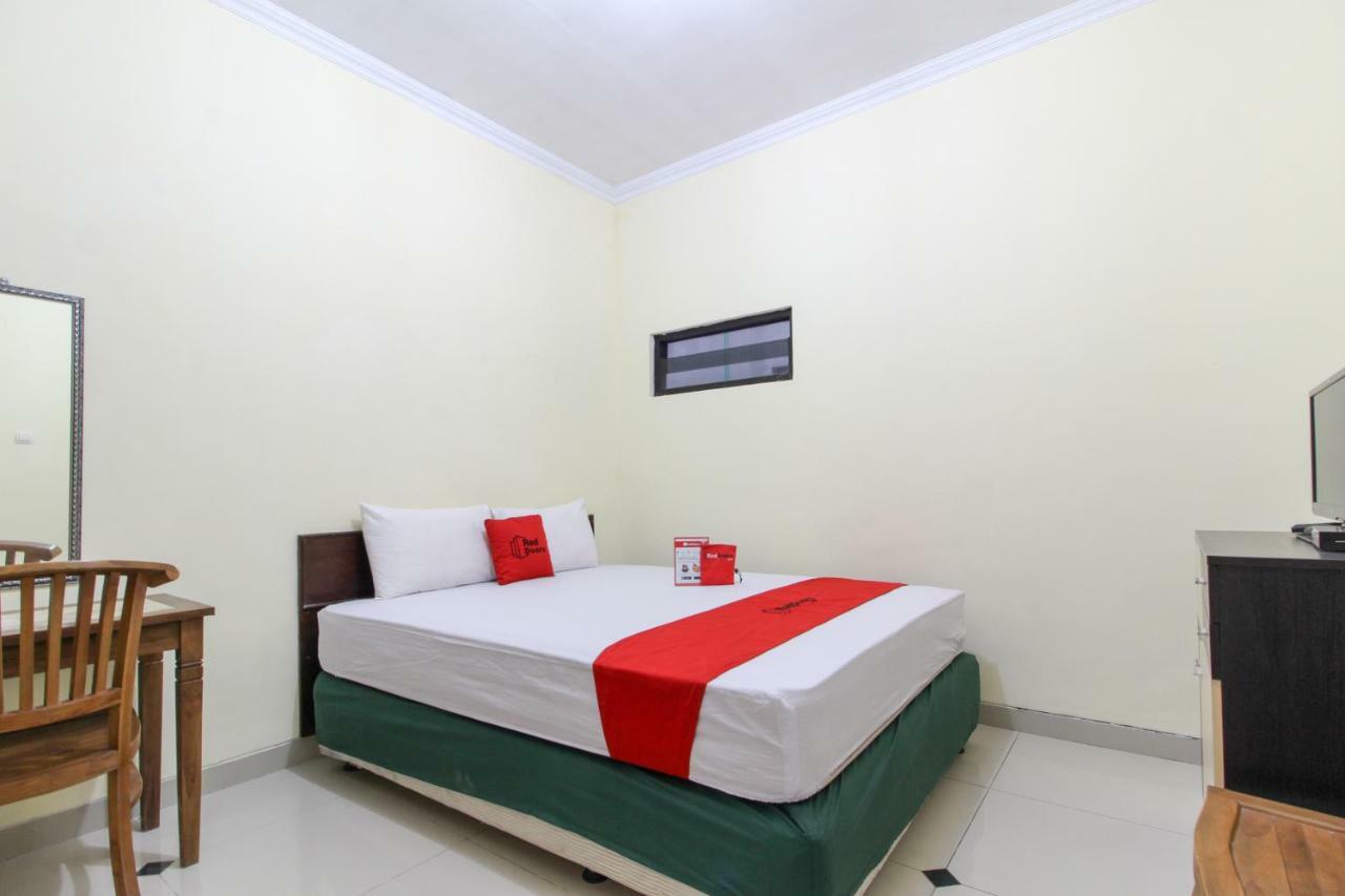 Reddoorz Near Rumah Sakit Condong Catur Maguwo Exteriör bild