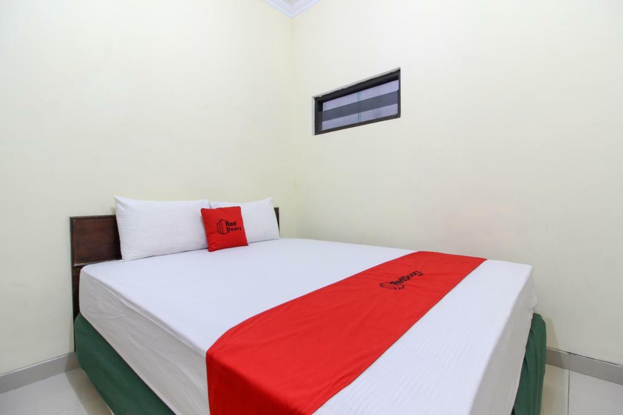 Reddoorz Near Rumah Sakit Condong Catur Maguwo Exteriör bild