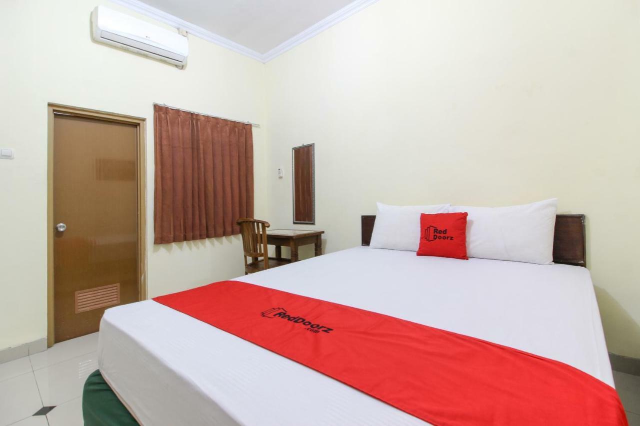 Reddoorz Near Rumah Sakit Condong Catur Maguwo Exteriör bild