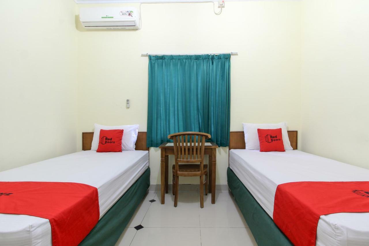 Reddoorz Near Rumah Sakit Condong Catur Maguwo Exteriör bild